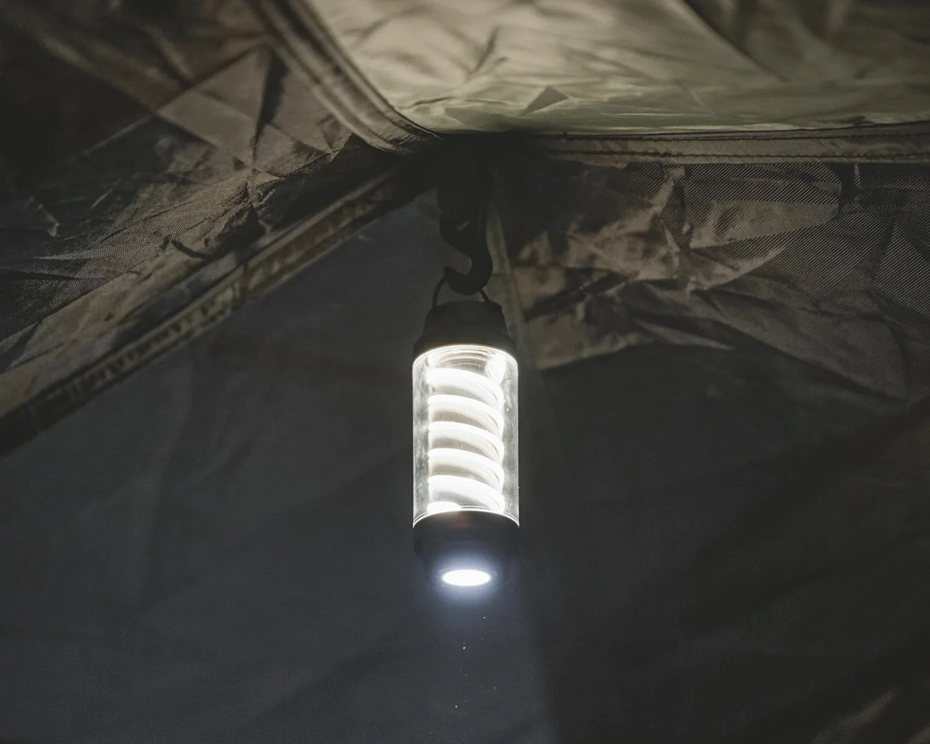 Easy camp Wintergreen Compact Camping Lantern - Image 4