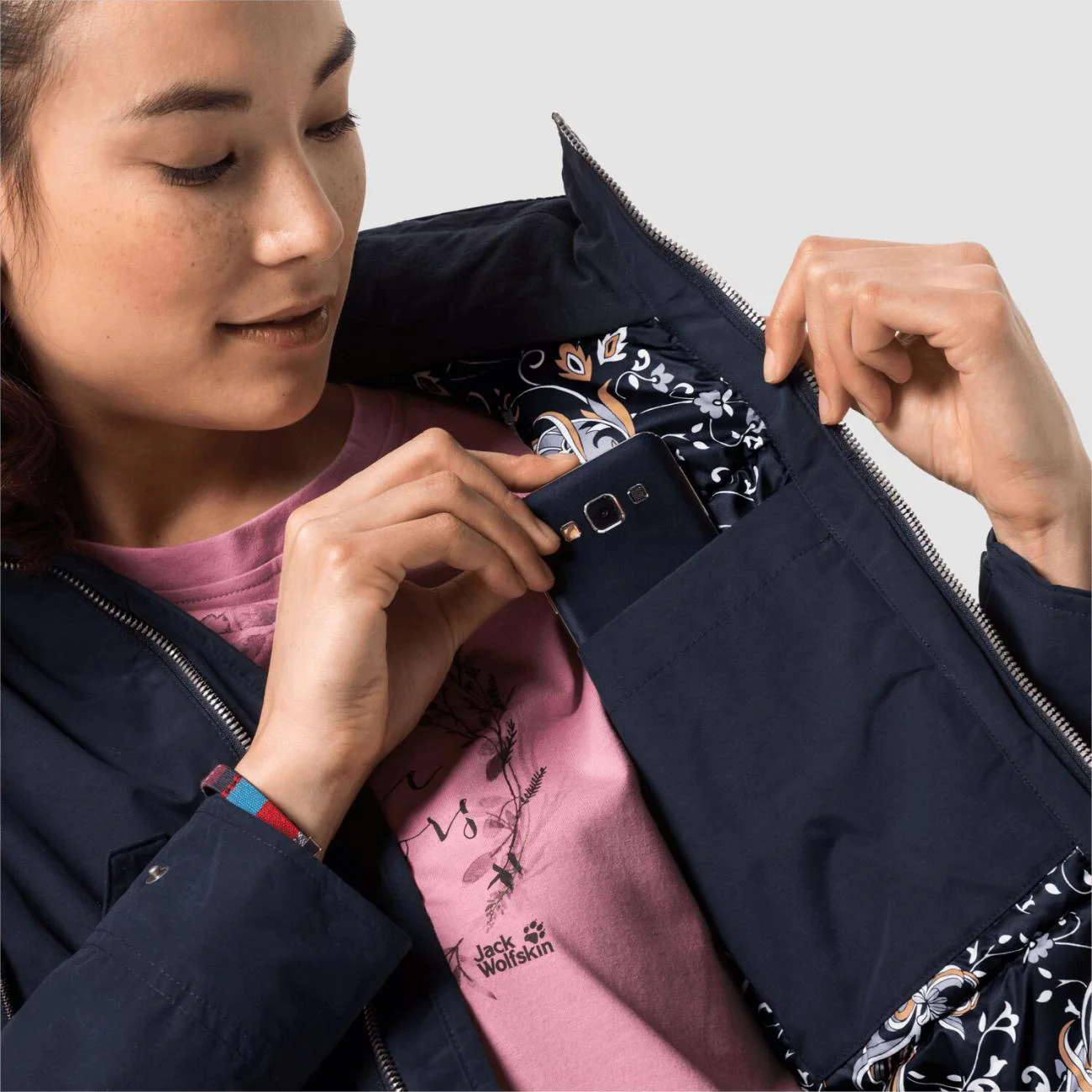 Jack Wolfskin Ladies Wildwood Jacket Midnight Blue - Image 5