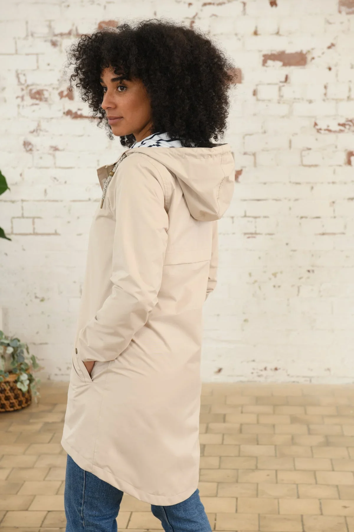 LightHouse Beachcomber Long Waterproof Jacket - Image 3
