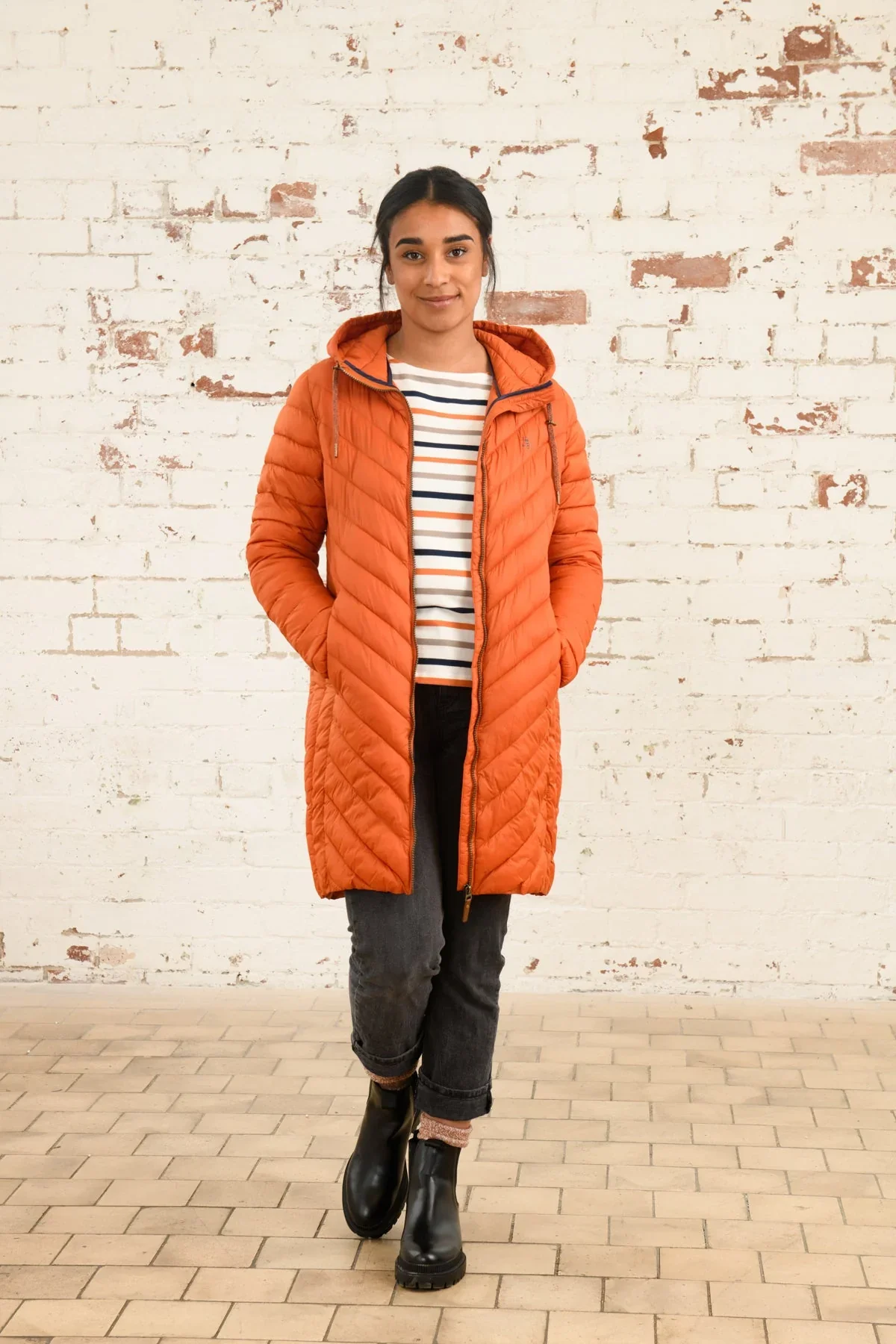 Lighthouse Laurel Padded Ladies Coat - Image 17