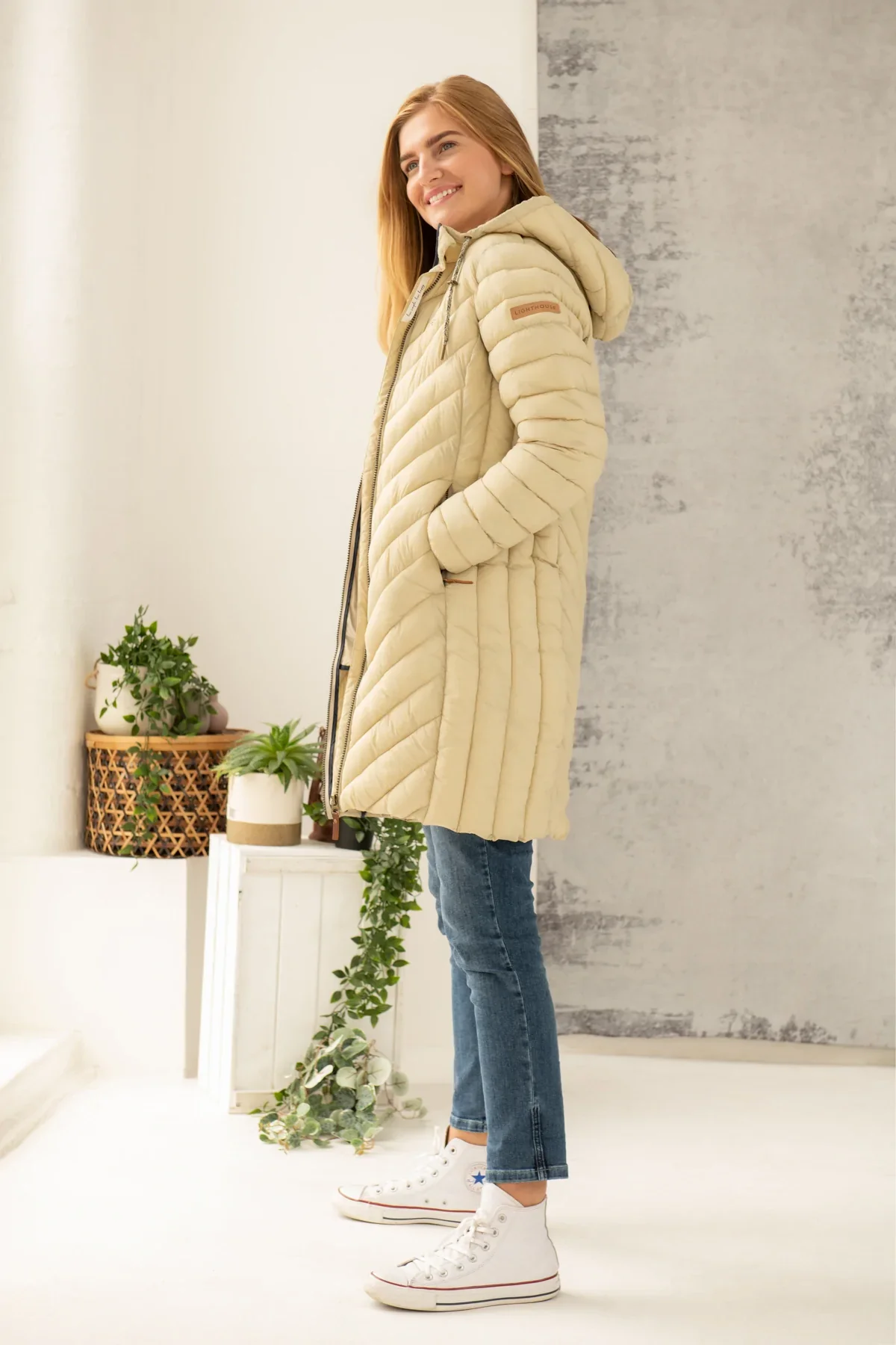 Lighthouse Laurel Padded Ladies Coat - Image 9