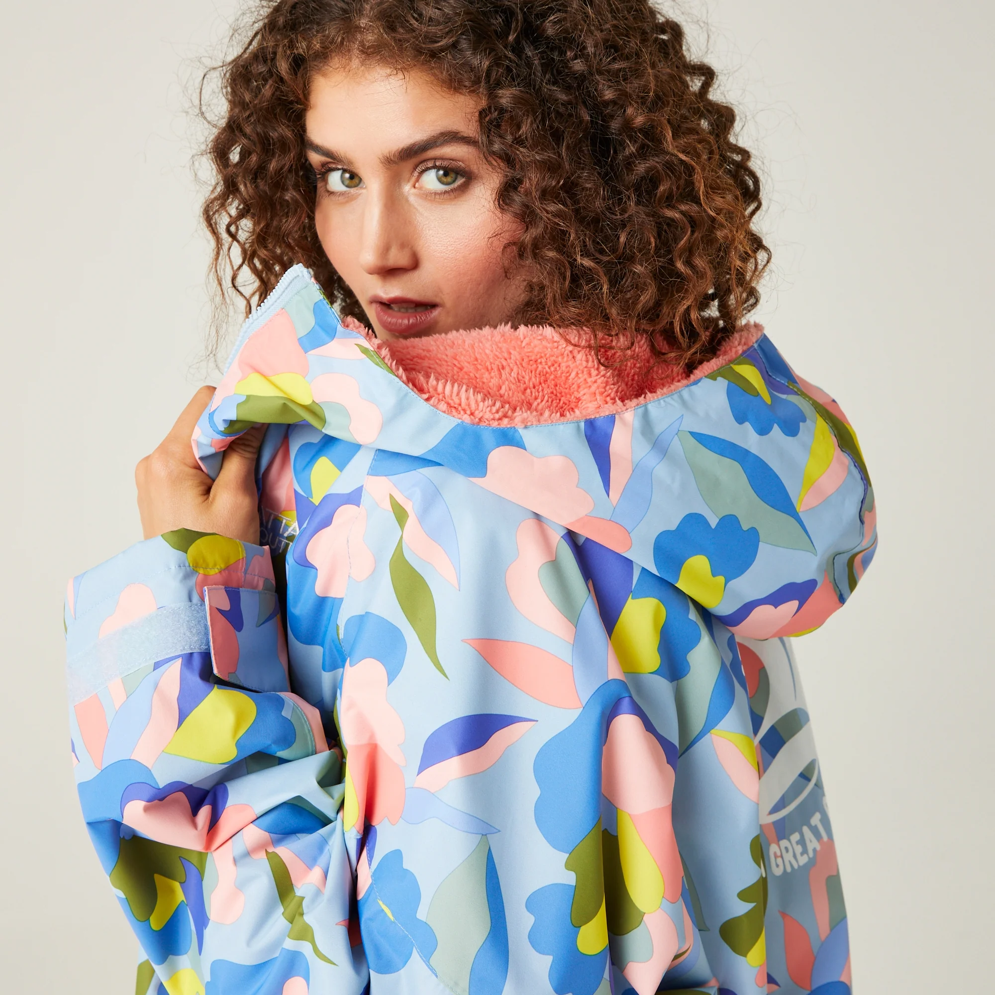 Regatta Adult Waterproof Changing Robe - Image 25