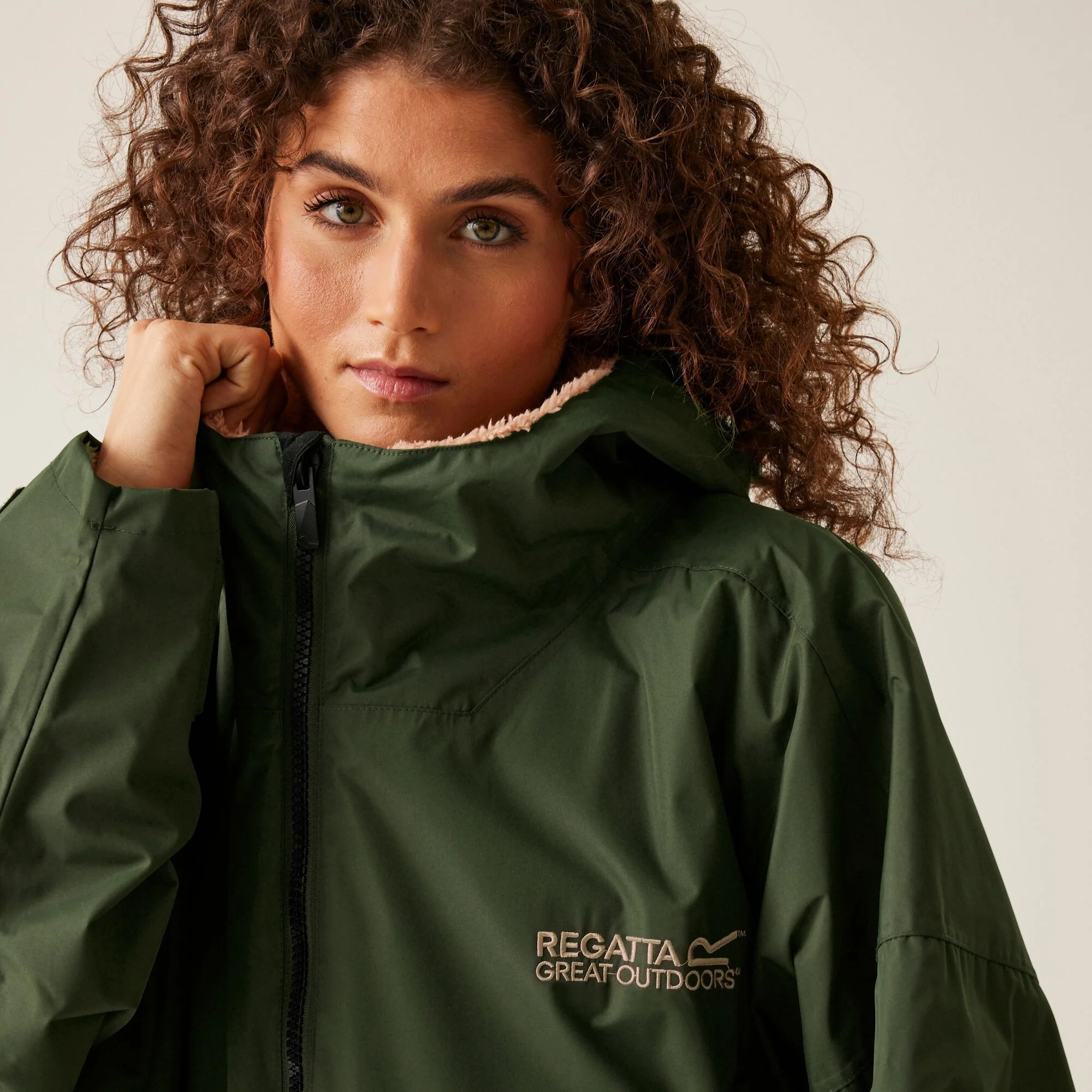 Regatta Adult Waterproof Changing Robe - Image 48