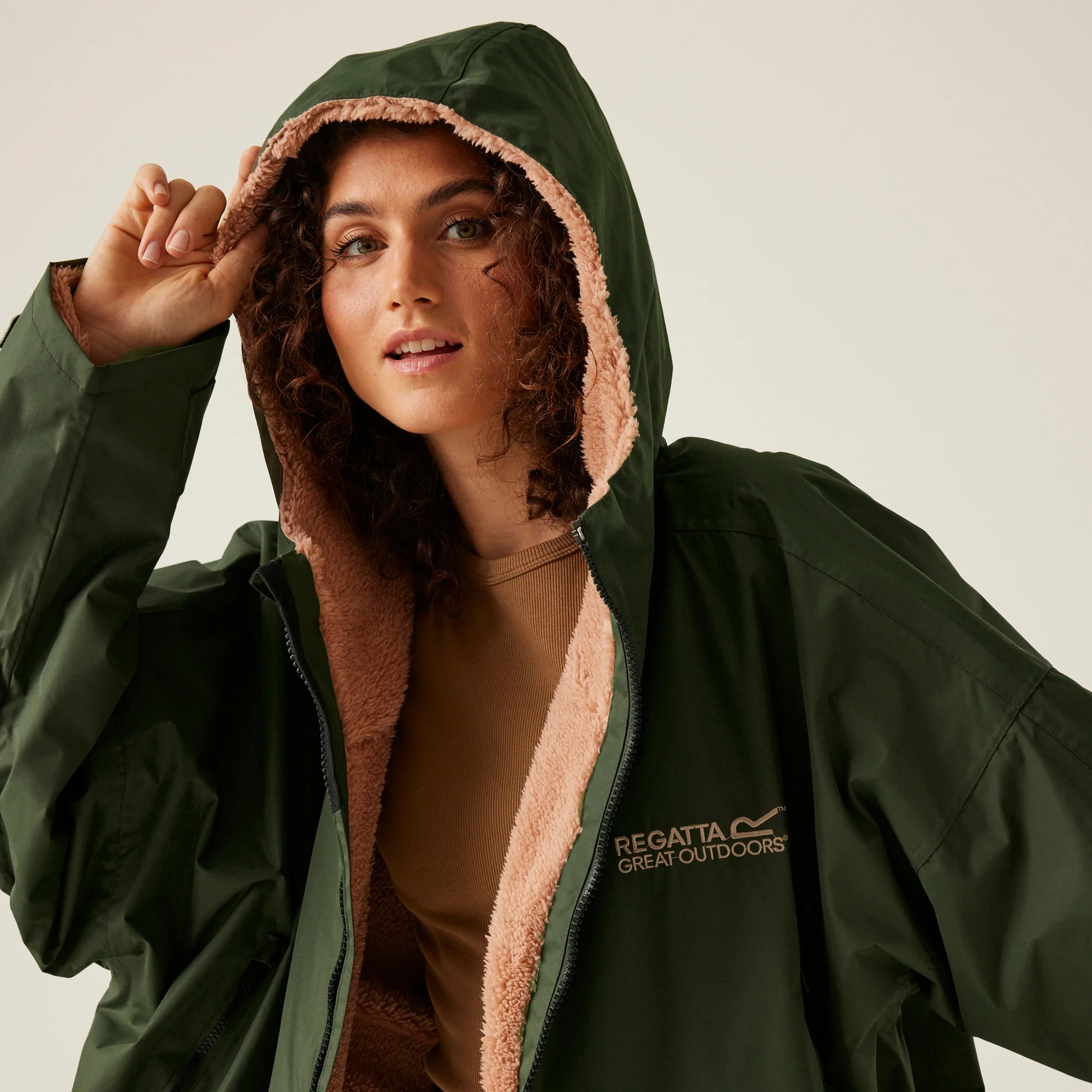 Regatta Adult Waterproof Changing Robe - Image 49