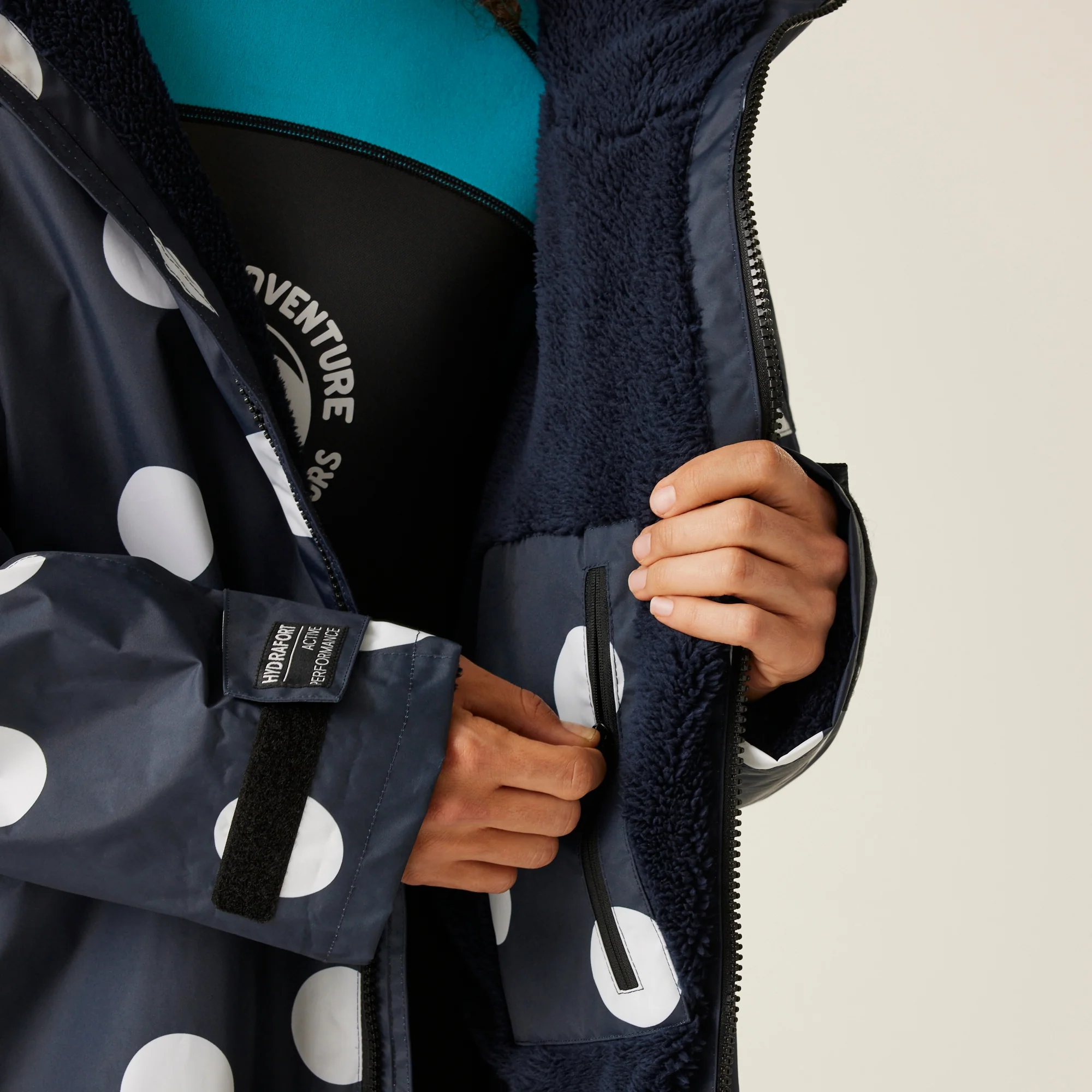 Regatta Adult Waterproof Changing Robe - Image 55