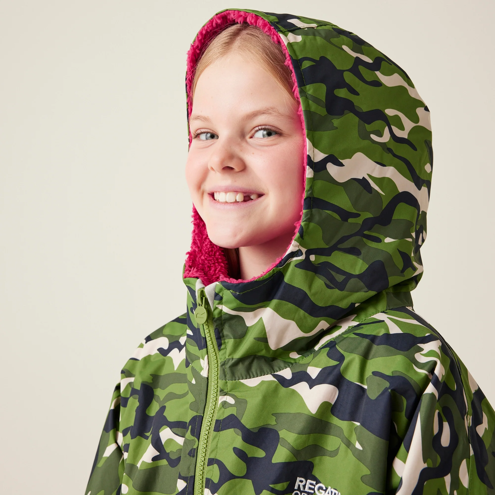 Regatta Junior Waterproof Changing Robe - Image 15