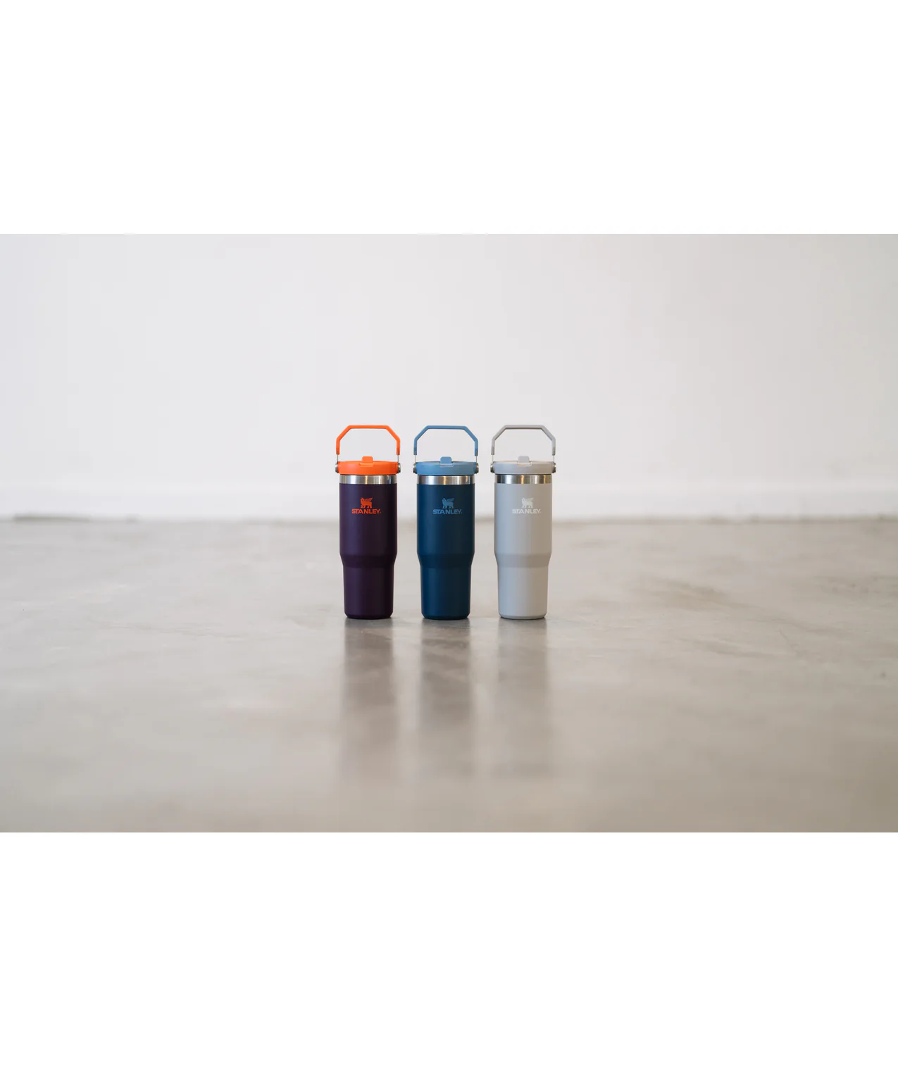 Stanley IceFlow Flip Straw Tumbler 0.89L Plum - Image 6