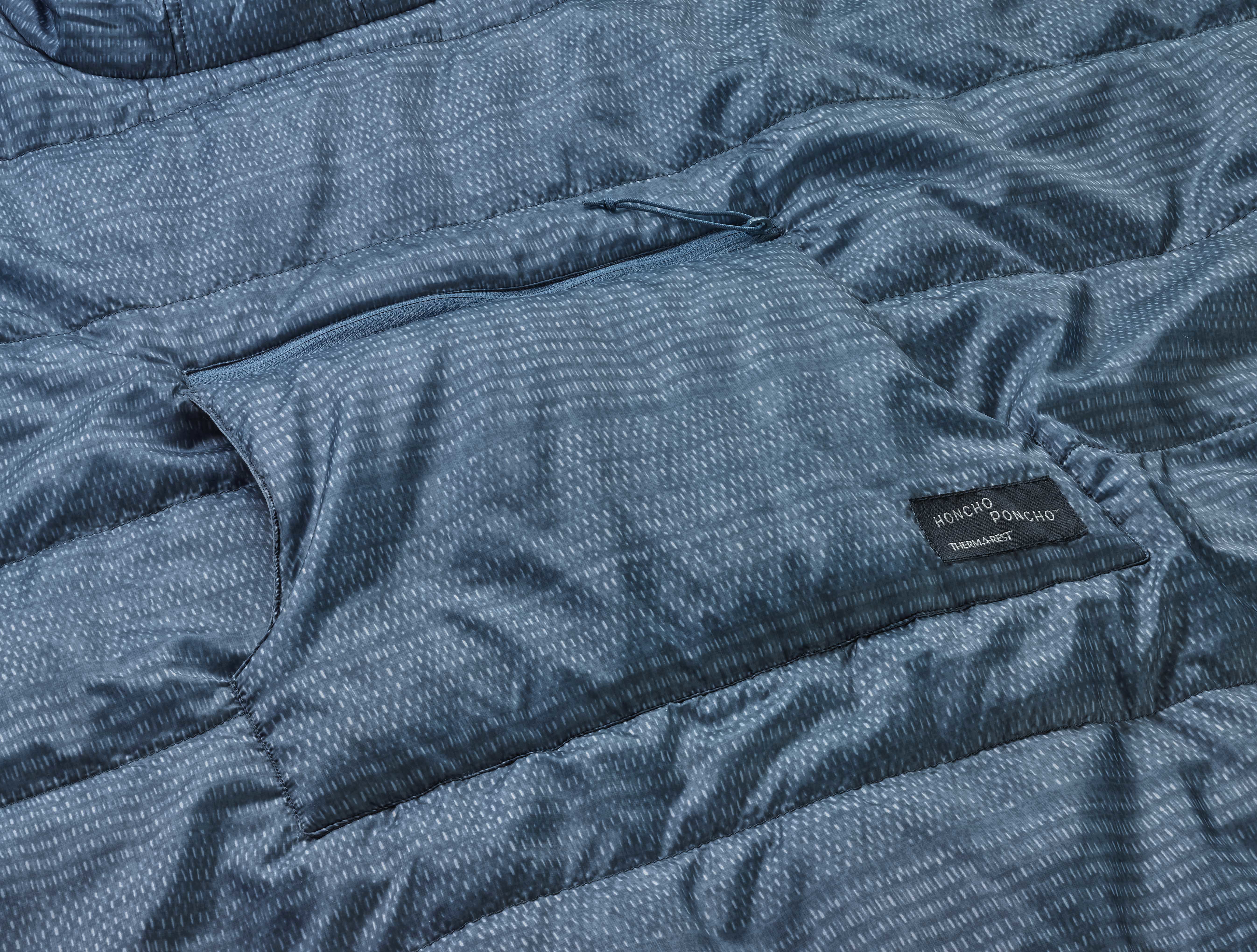 Thermarest Honcho Poncho Blue Woven - Image 3
