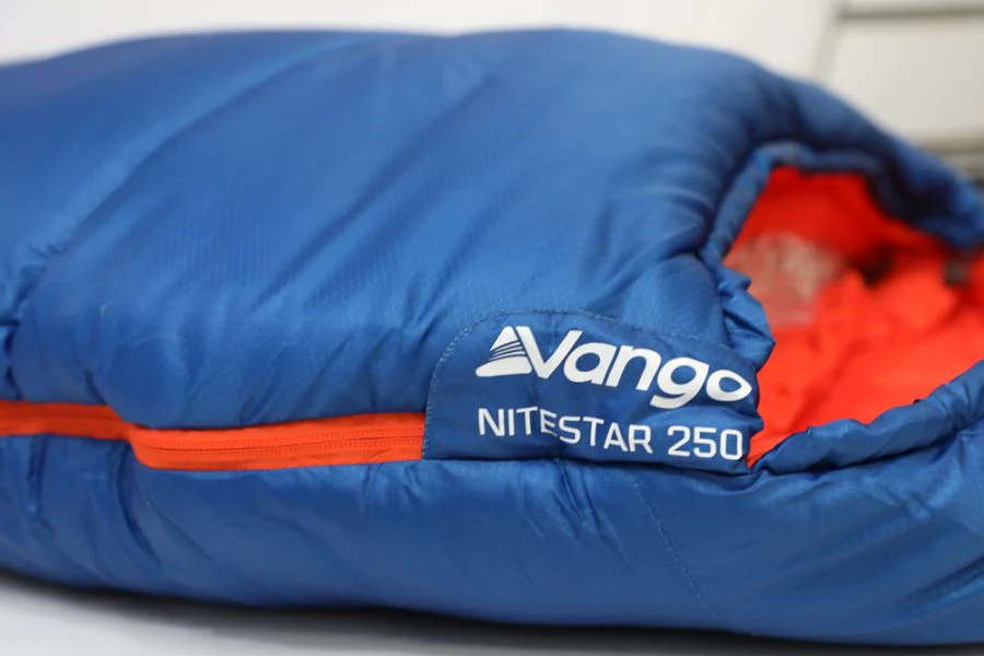 Vango Nitestar Alpha 250 Sleeping Bag Classic Blue - Image 3